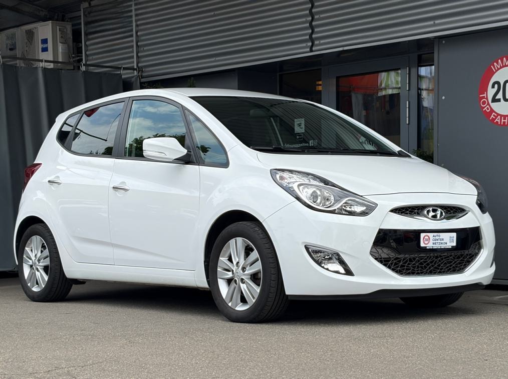 HYUNDAI iX20 1.6 Amplia Automatic-showroom-element-1