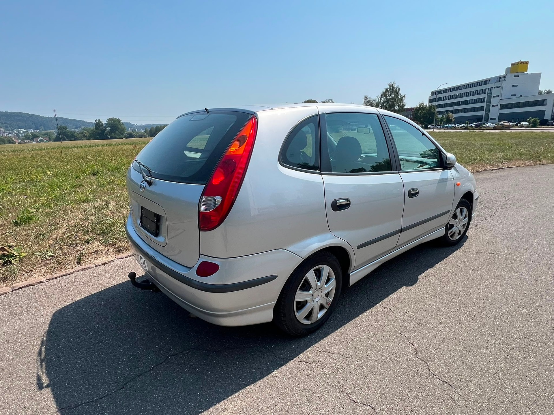 NISSAN ALMERA Automatic Mit MFK-showroom-element-3
