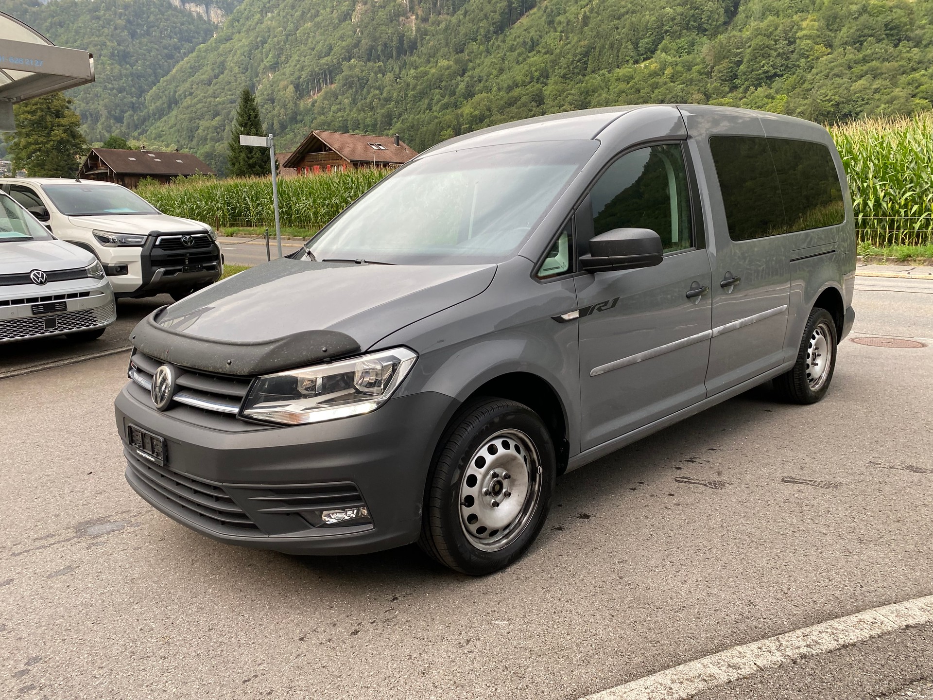 VW Caddy Maxi 2.0TDI 4Motion BlueMotion Technology-image-1