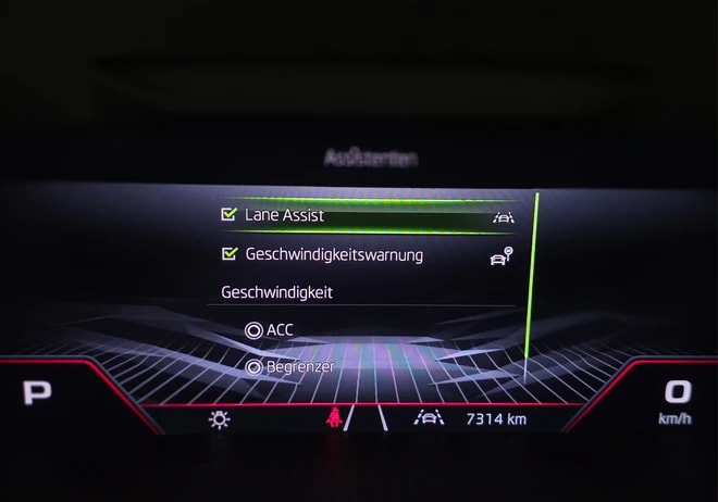 SKODA Karoq 1.5 TSI SportLine DSG-image-9