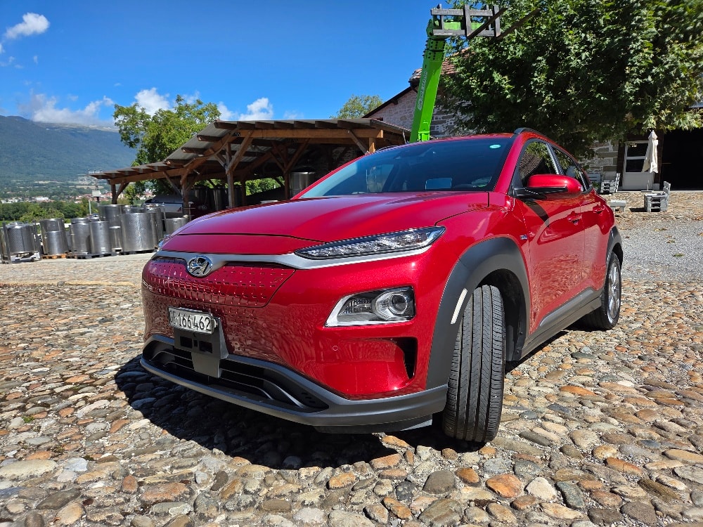 HYUNDAI 64 kWh Electric Vertex