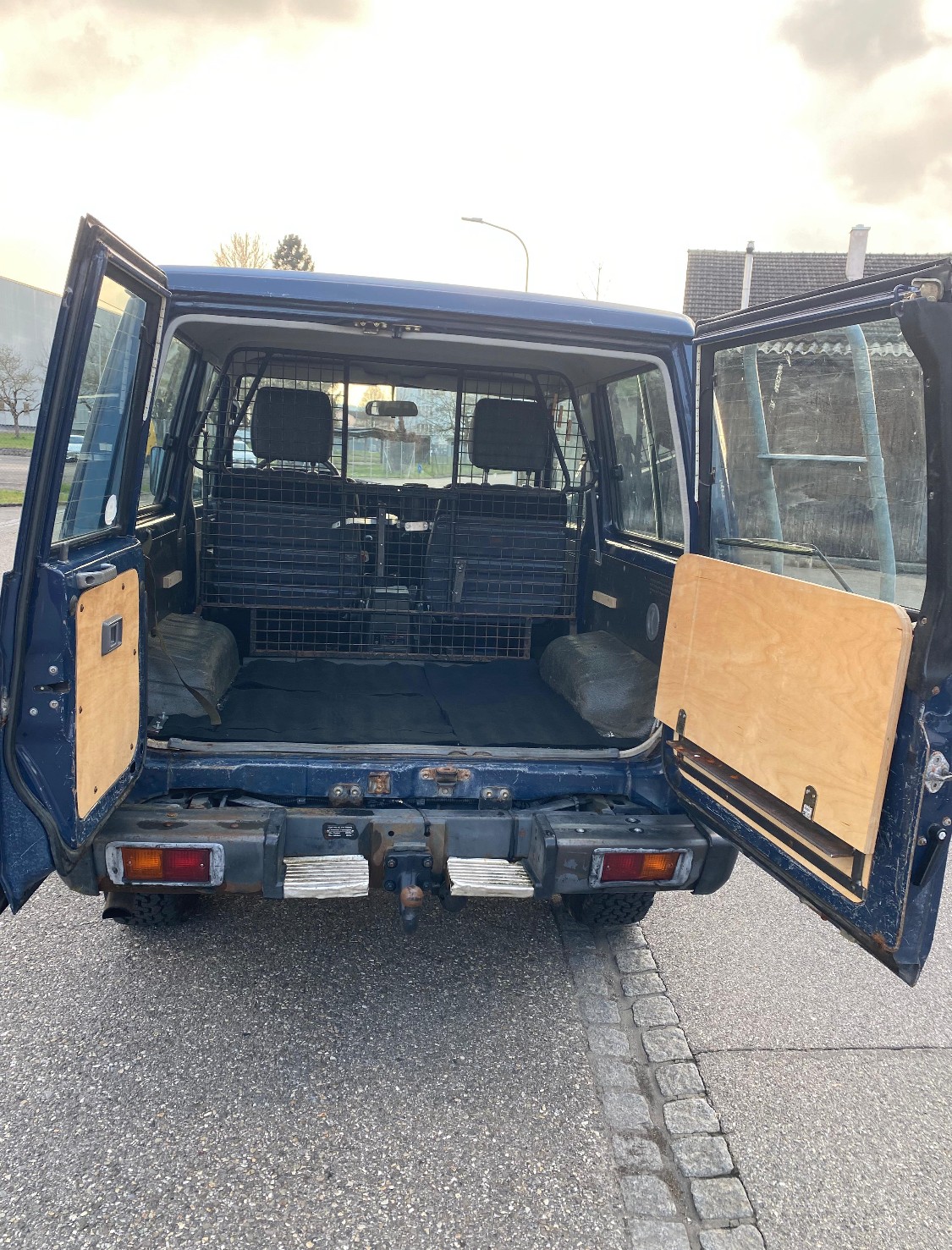 TOYOTA Land Cruiser 400 HdT 4.2 D-image-8
