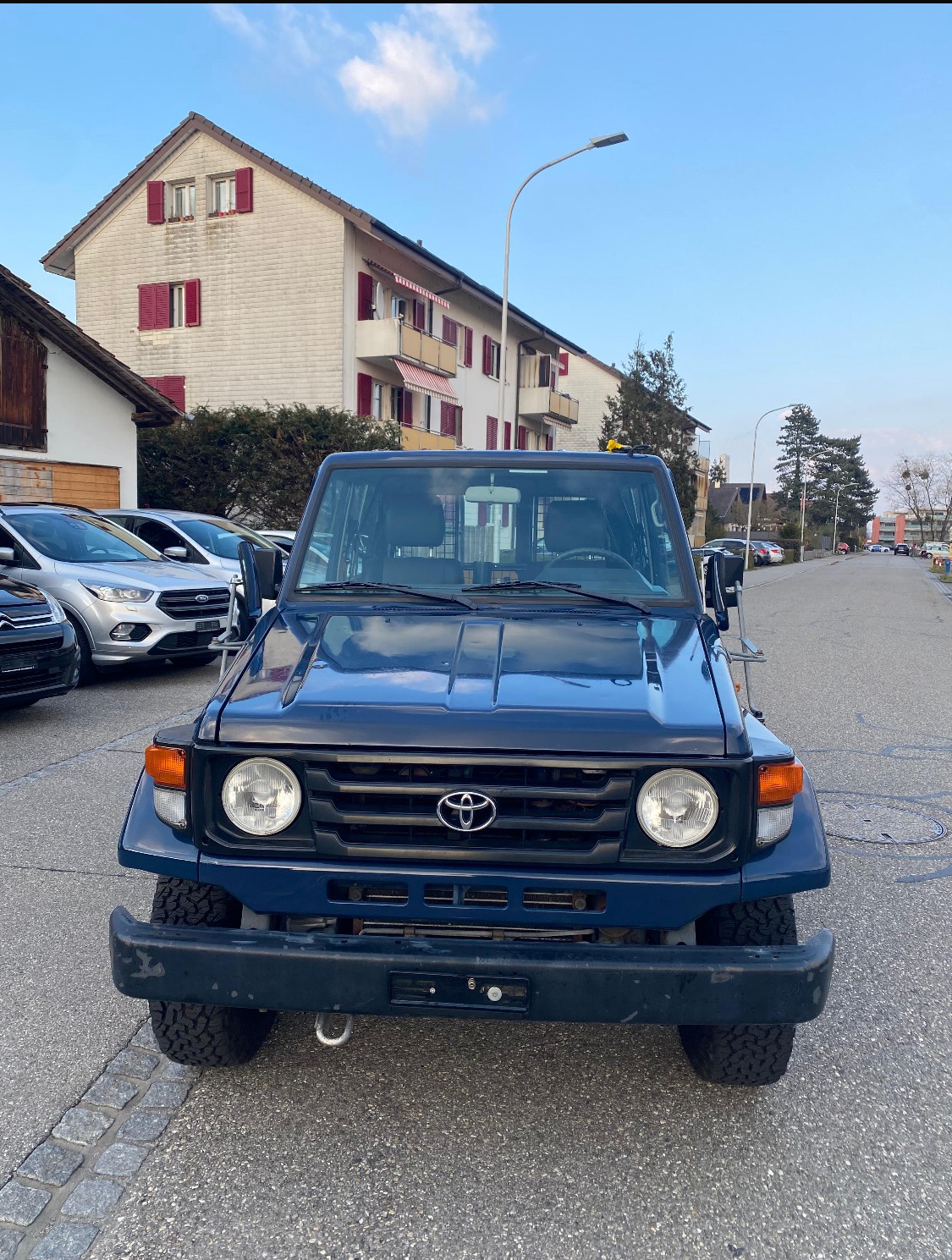 TOYOTA Land Cruiser 400 HdT 4.2 D-image-14