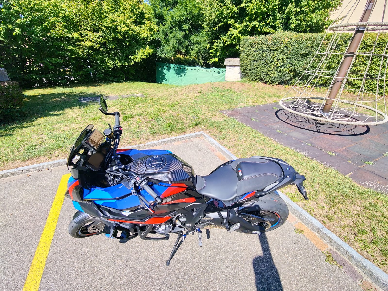 BMW M 1000 XR-image-2