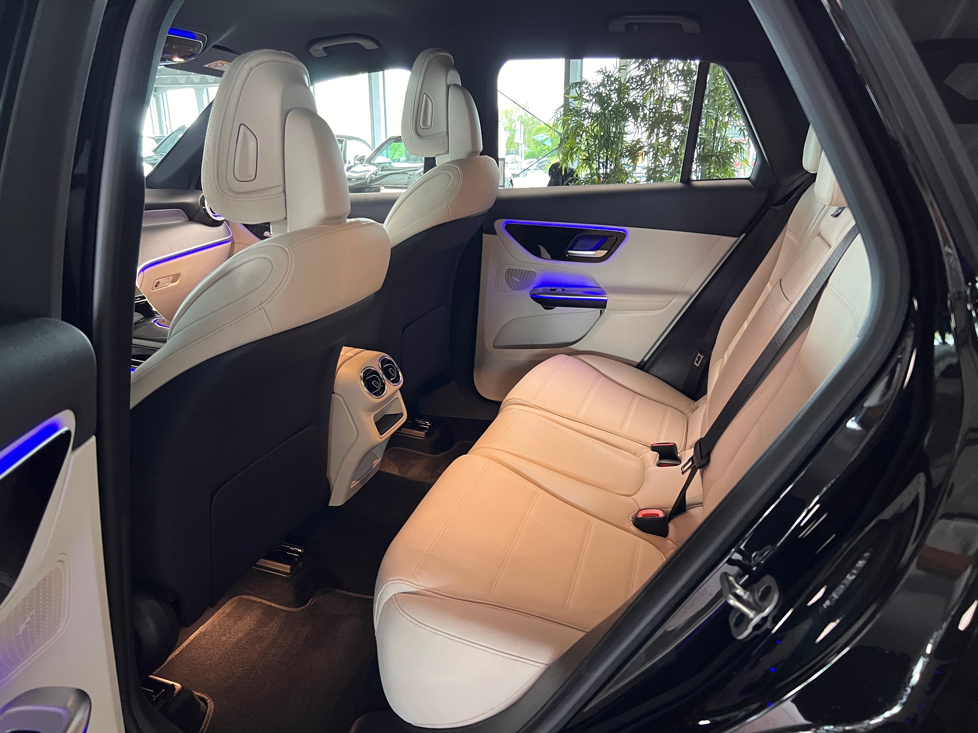 MERCEDES-BENZ GLC 300 e 4Matic 9G-Tronic-image-6