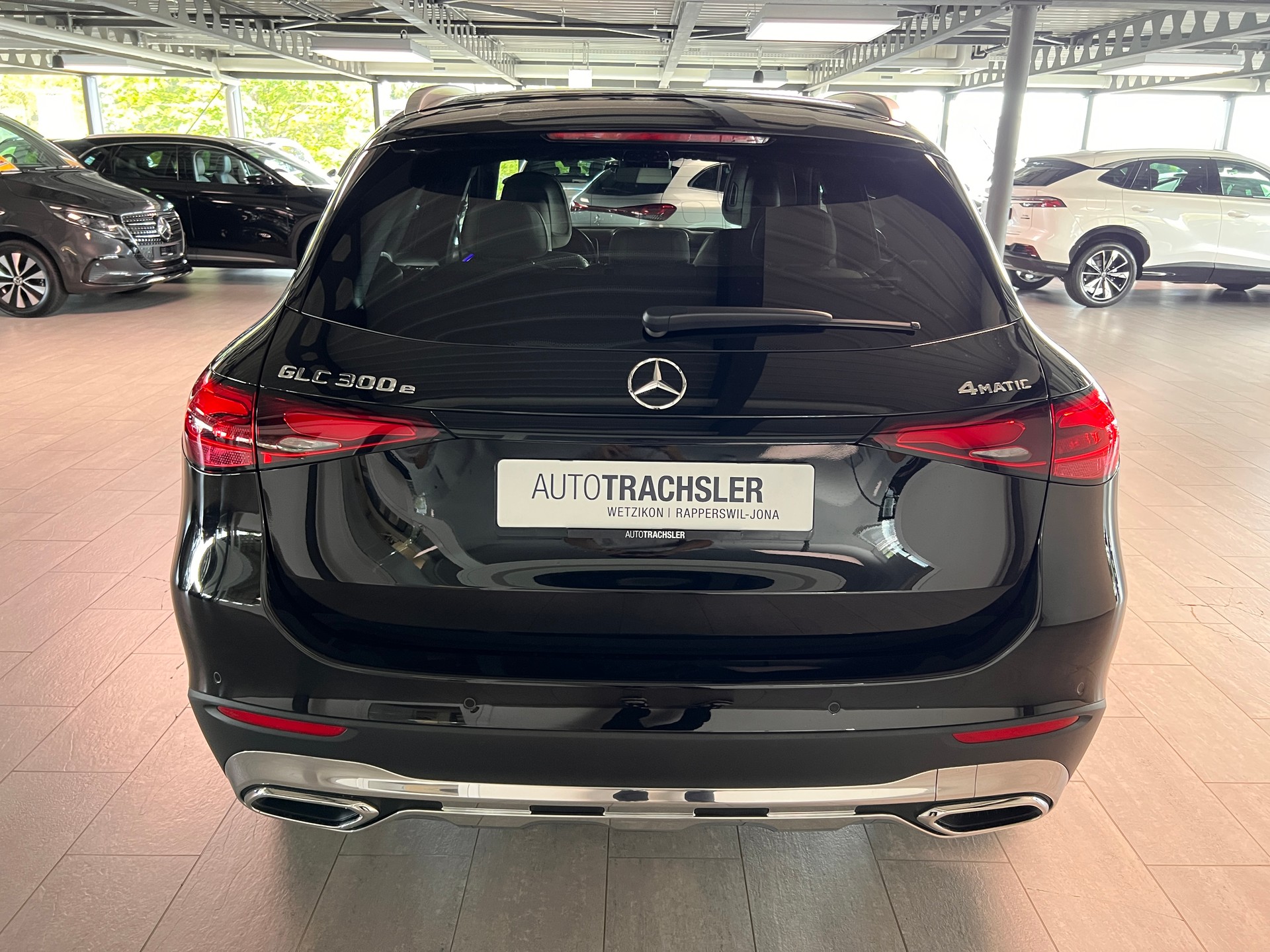 MERCEDES-BENZ GLC 300 e 4Matic 9G-Tronic-image-4