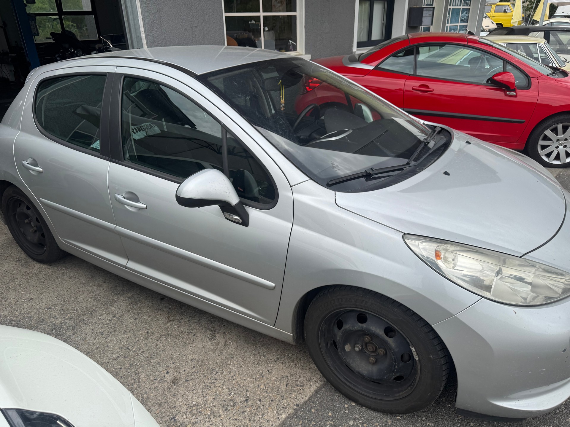 PEUGEOT 207 1.6 HDI XSI-image-4