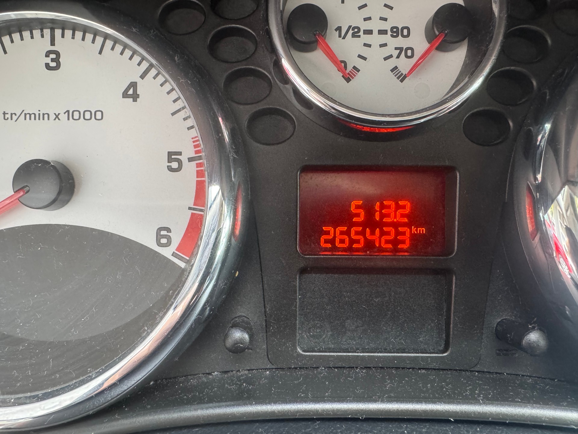 PEUGEOT 207 1.6 HDI XSI-image-5