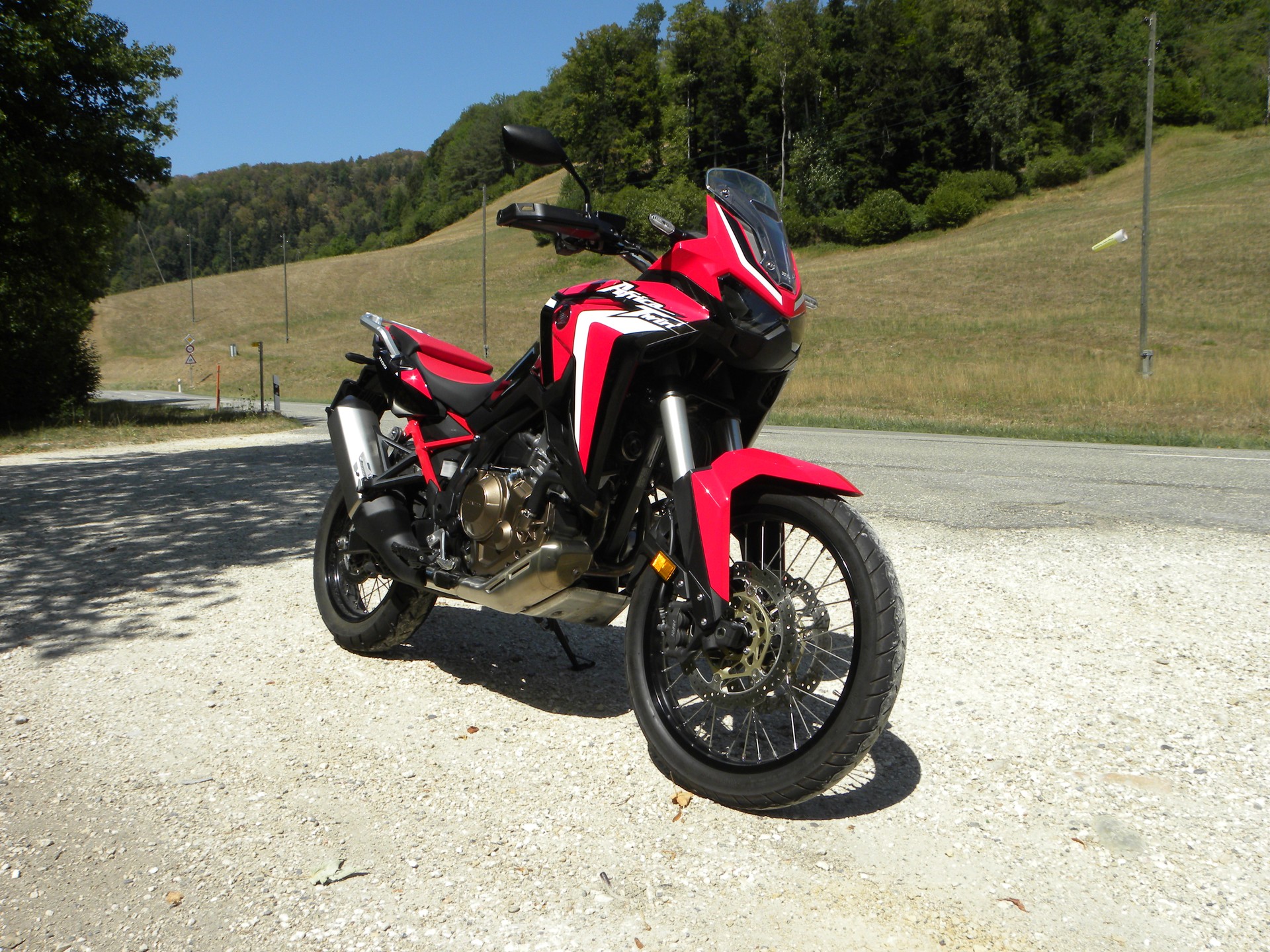 HONDA CRF 1100 Africa Twin-image-1