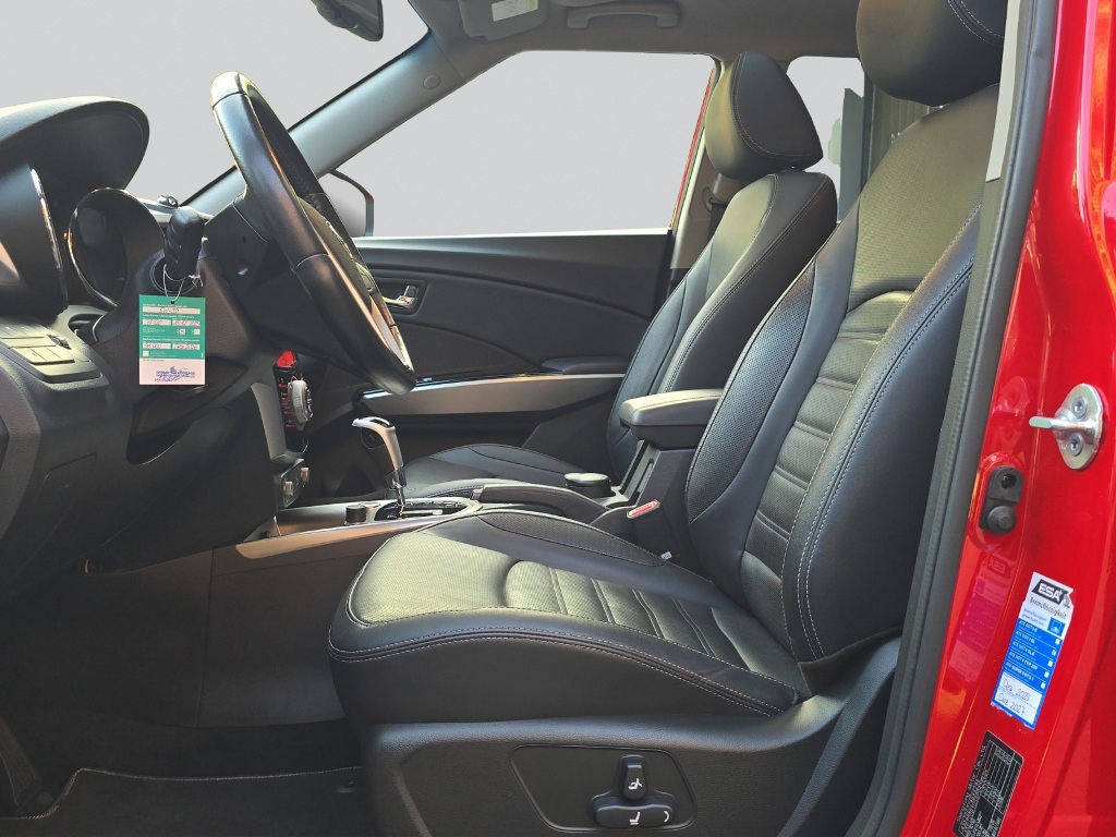 KGM-SsangYong Tivoli 1.6 e-XDi Sapphire 4WD-image-8
