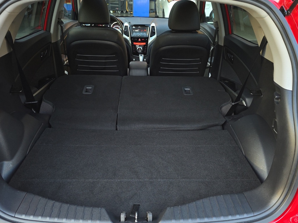 KGM-SsangYong Tivoli 1.6 e-XDi Sapphire 4WD-image-31