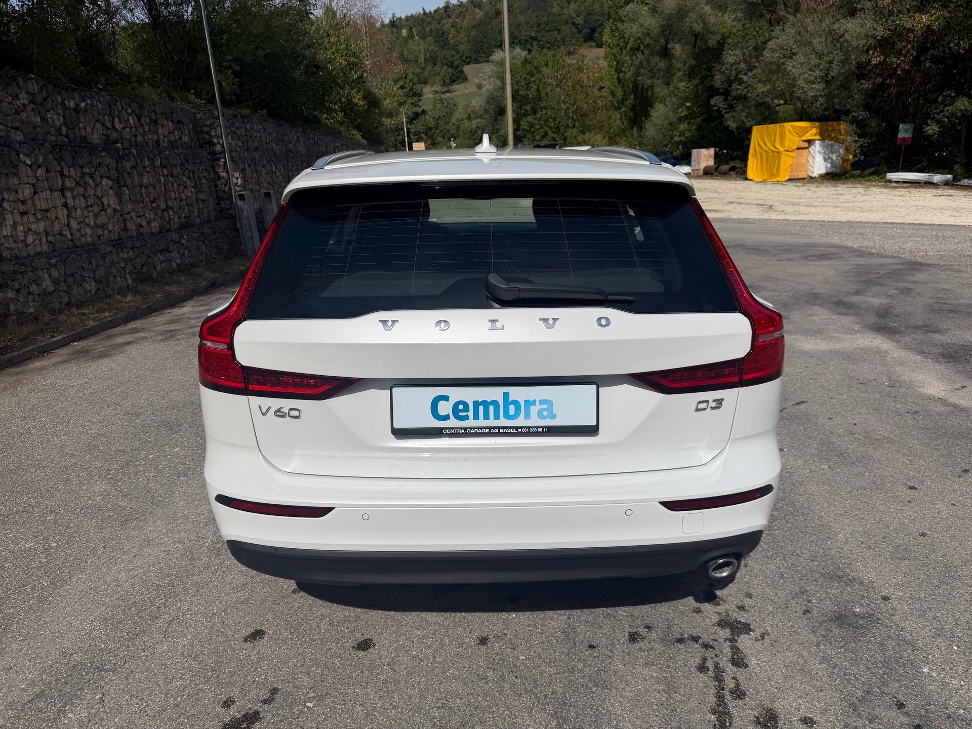 VOLVO V60 D3 Momentum Geartronic-image-5