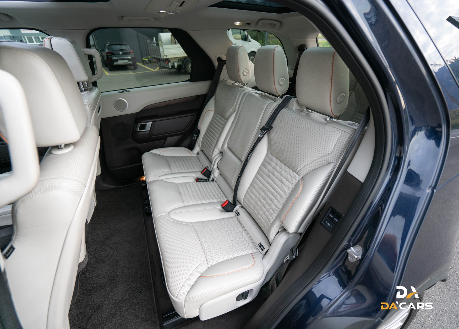 LAND ROVER Discovery 3.0 SDV6 HSE Luxury Automatic-image-7