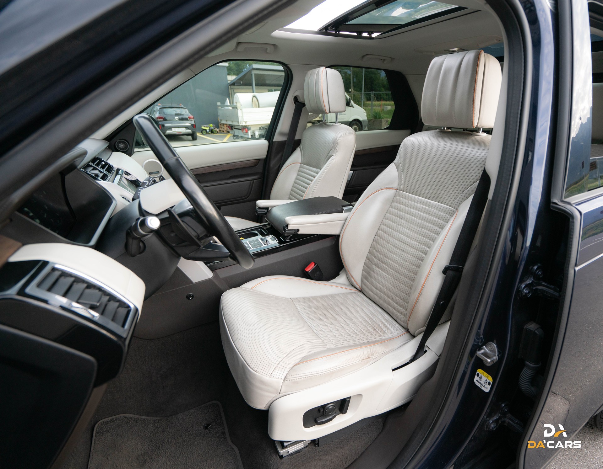 LAND ROVER Discovery 3.0 SDV6 HSE Luxury Automatic-image-6