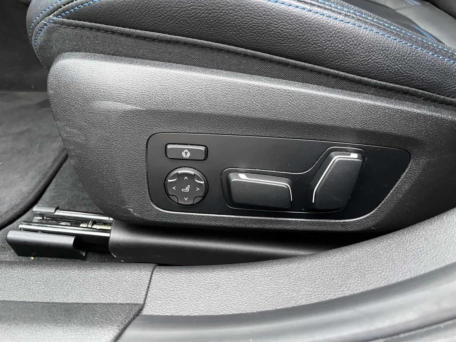 BMW 320d xDrive-image-14
