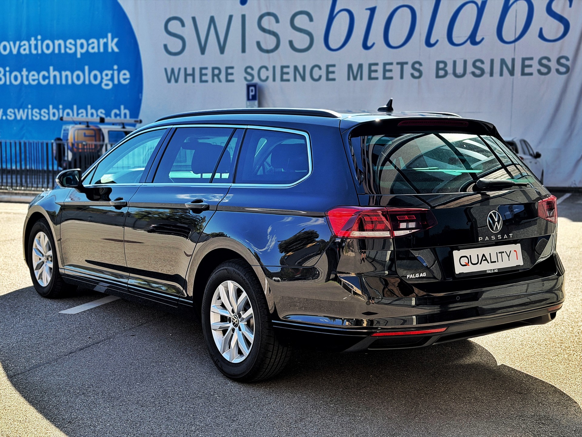 VW Passat 2.0 TDI BMT Business DSG-showroom-element-2
