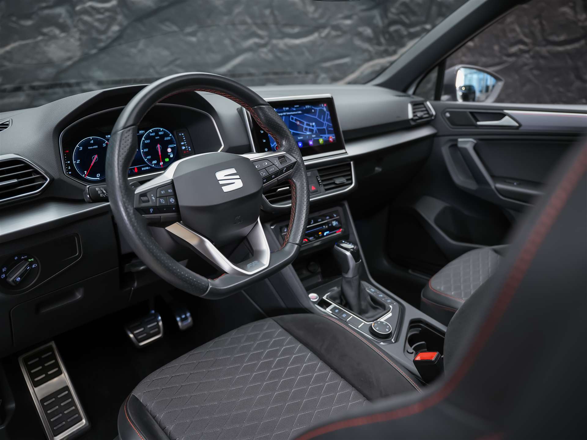 SEAT Tarraco 2.0 TDI CR FR 4Drive DSG *7 Sitze*Panorama*Beats*-image-8
