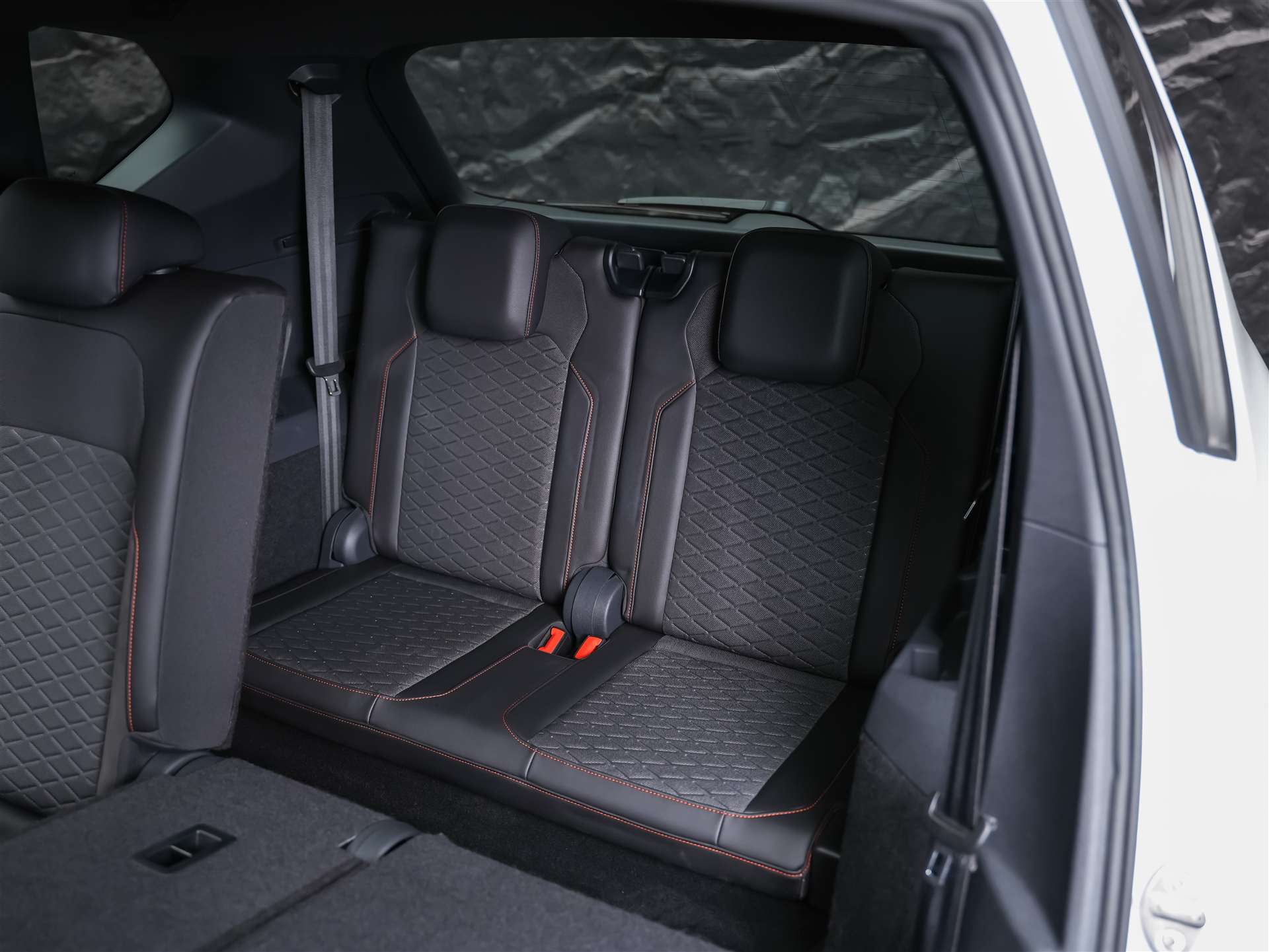 SEAT Tarraco 2.0 TDI CR FR 4Drive DSG *7 Sitze*Panorama*Beats*-image-15