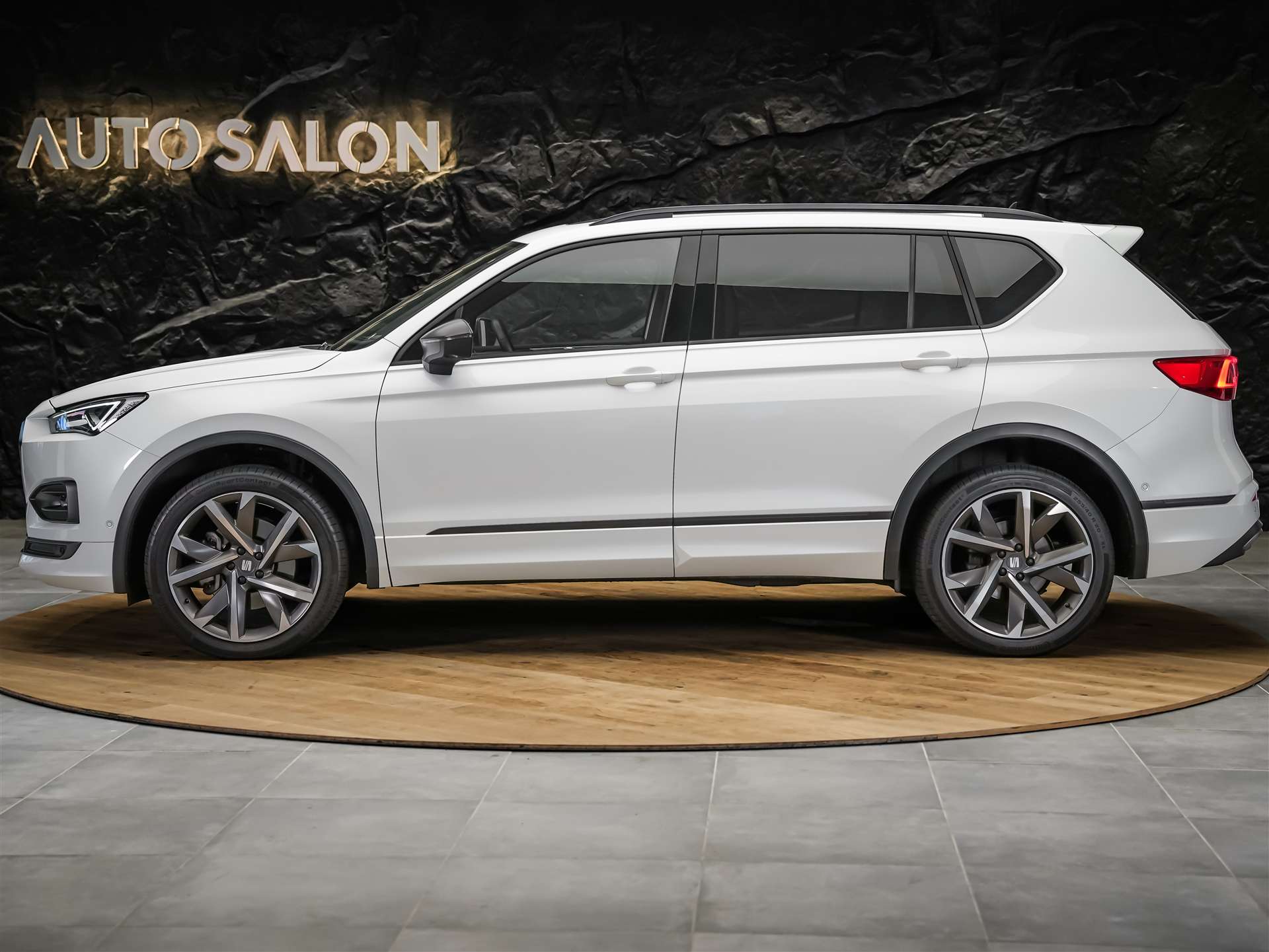 SEAT Tarraco 2.0 TDI CR FR 4Drive DSG *7 Sitze*Panorama*Beats*-showroom-element-2