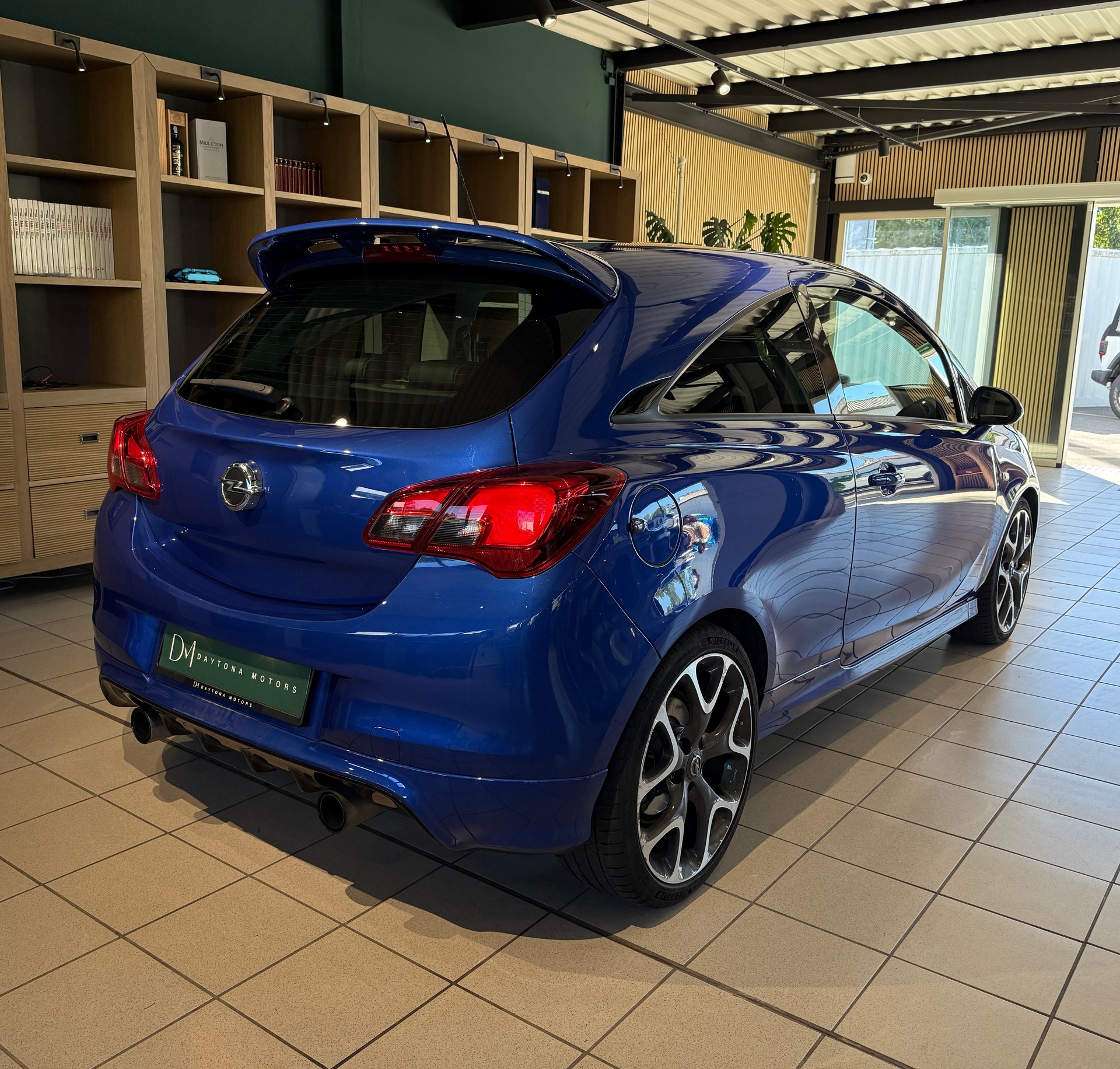 OPEL Corsa 1.6 Turbo OPC-showroom-element-2