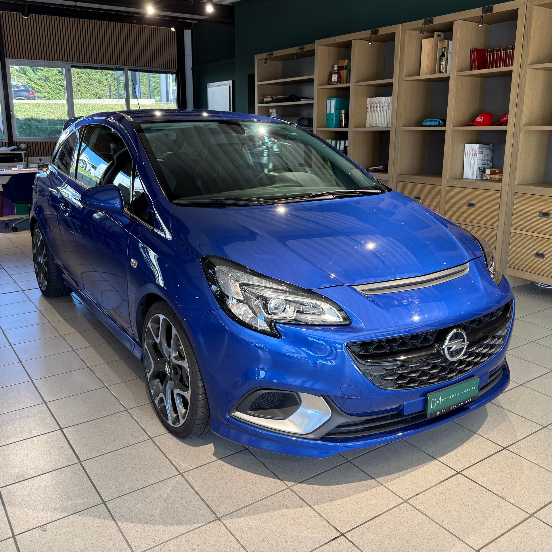 OPEL Corsa 1.6 Turbo OPC-showroom-element-1
