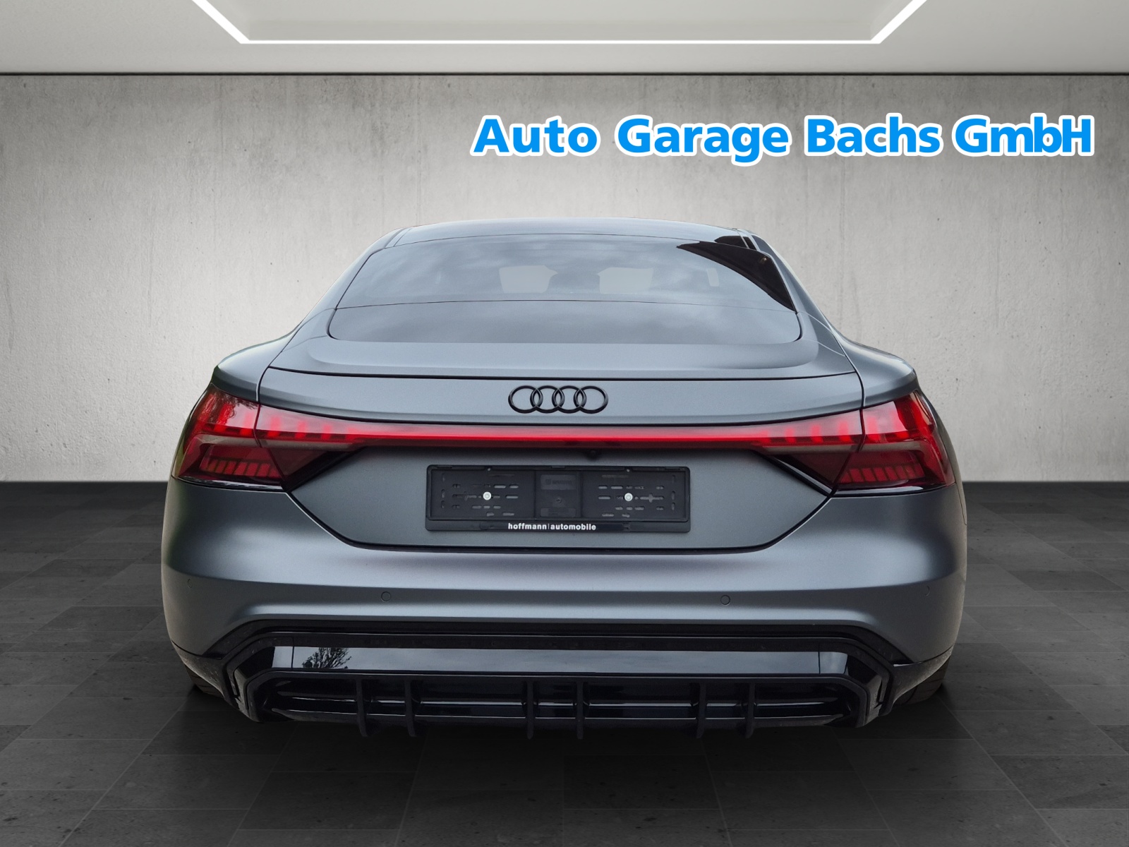 AUDI e-tron GT quattro-showroom-element-3