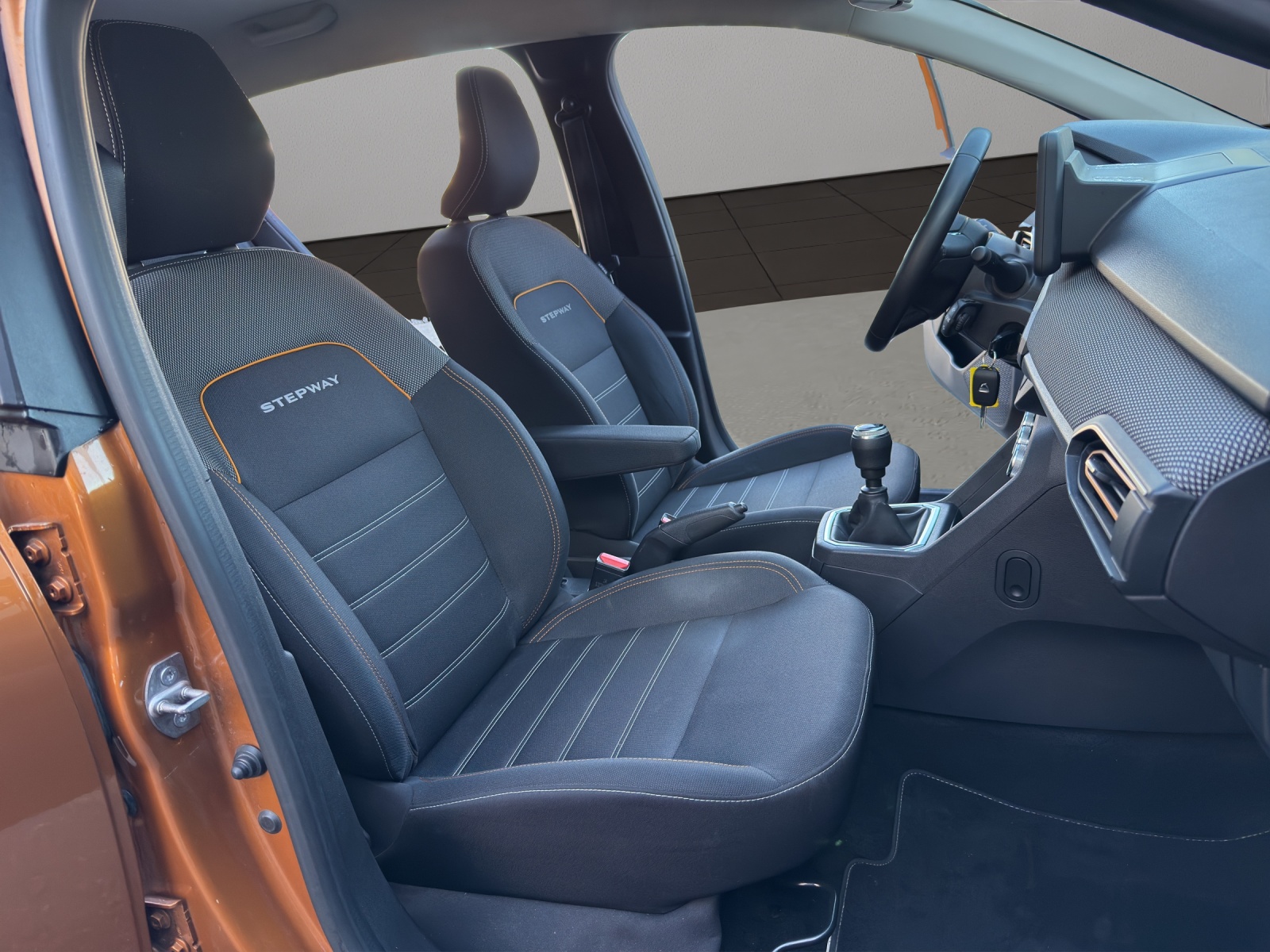 DACIA Sandero Stepway TCe 90 Comfort-image-16