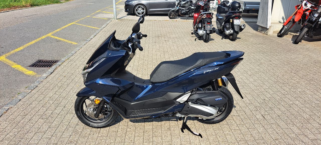 HONDA PCX 125 DX TFT. connectivity-image-2
