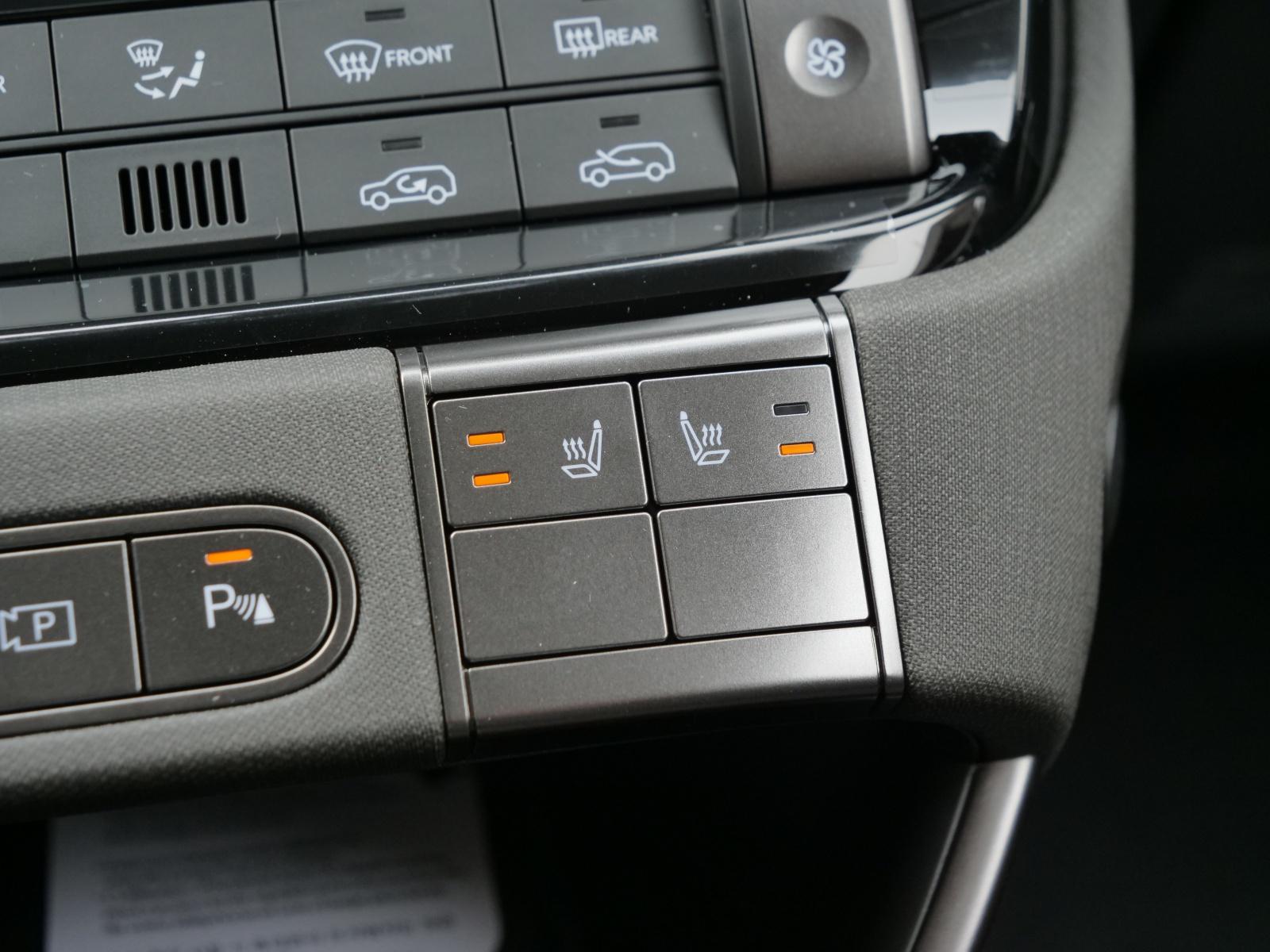 HYUNDAI Inster 49 kWh Electric Amplia-image-21