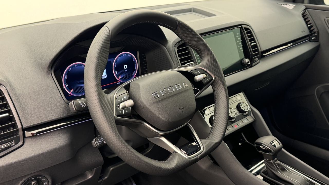 SKODA Karoq 1.5 TSI SportLine DSG-image-6