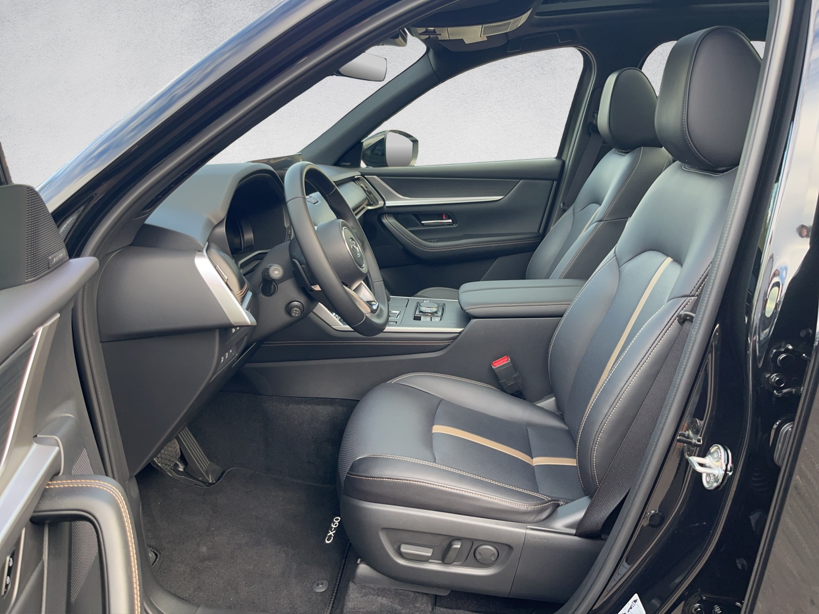 MAZDA CX-60 e-Skyactiv PHEV 327 AWD Homura Plus-image-5