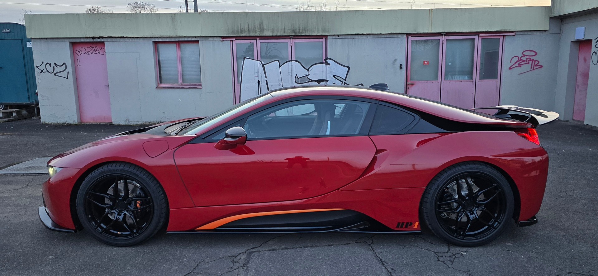 BMW i8 Coupé-image-1