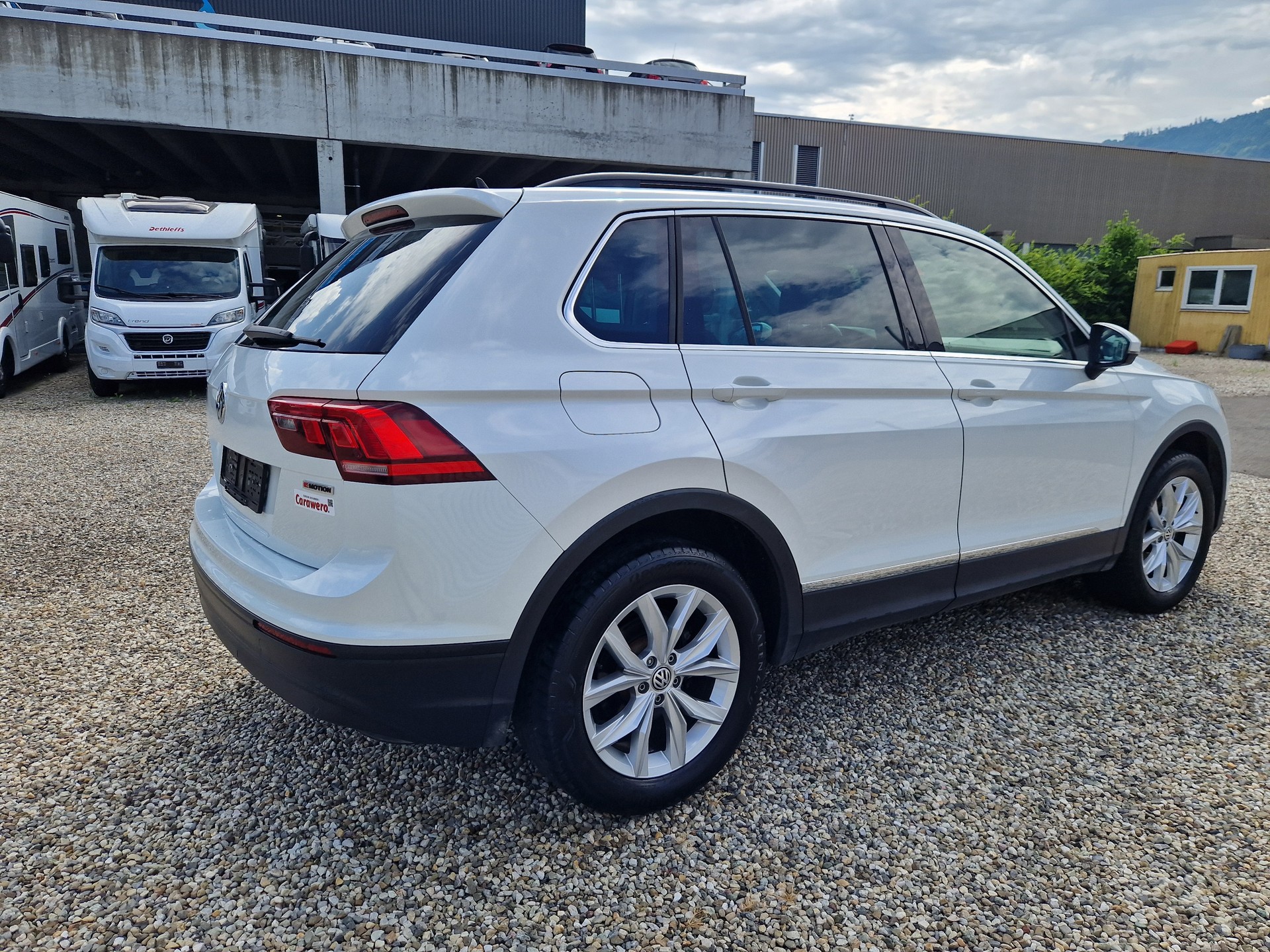 VW Tiguan 2.0 TDI SCR Comfortline 4Motion DSG-image-4