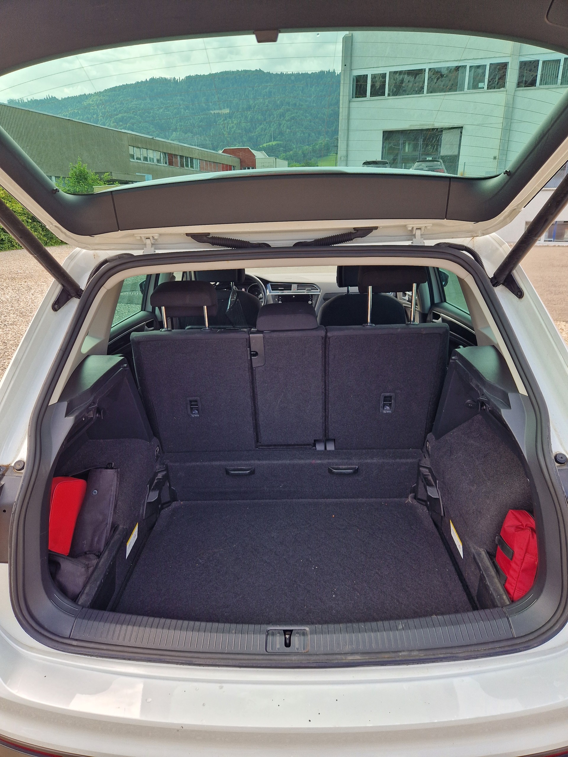 VW Tiguan 2.0 TDI SCR Comfortline 4Motion DSG-image-9