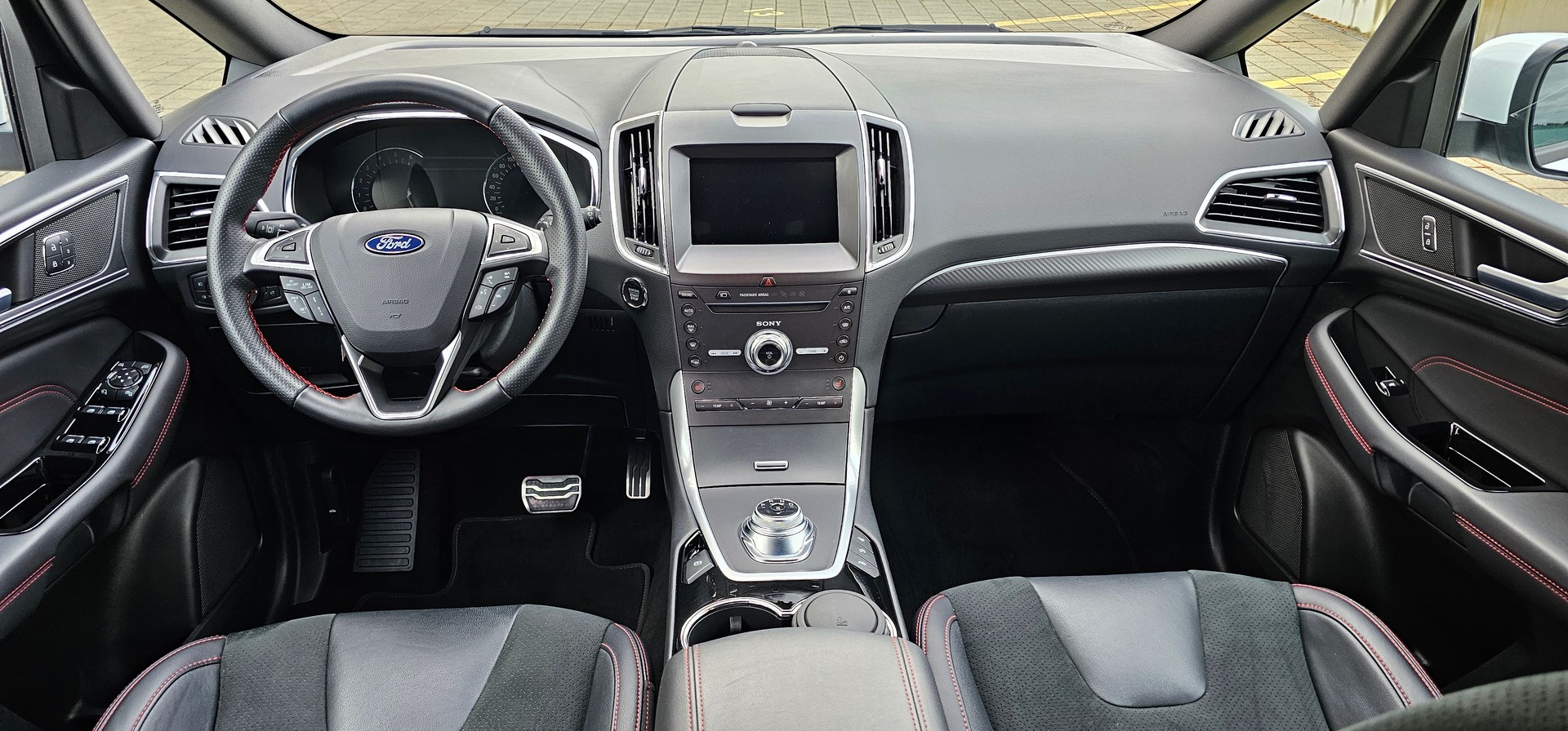 FORD S-Max 2.0 TDCi ST-Line AWD Automatic-image-11