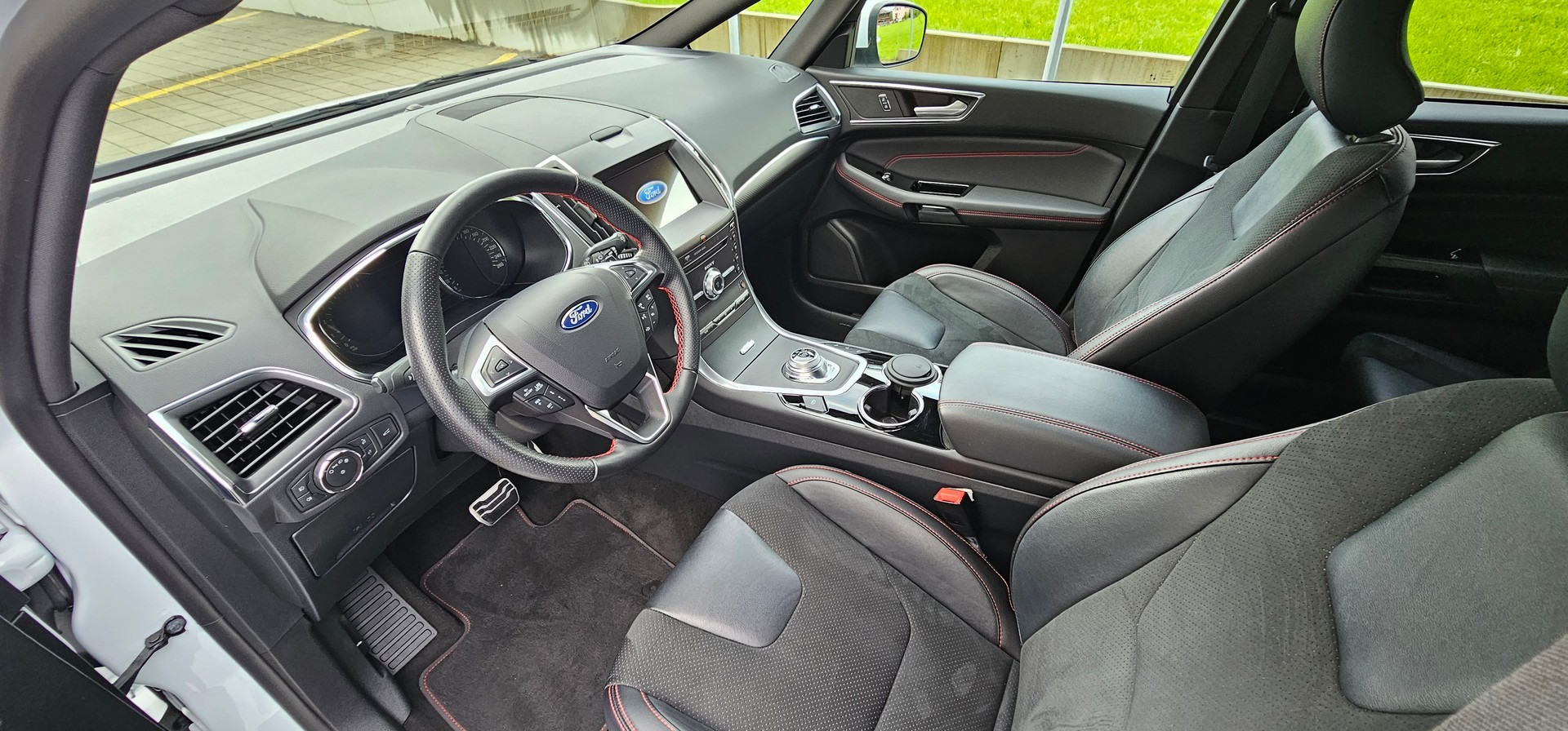 FORD S-Max 2.0 TDCi ST-Line AWD Automatic-image-9