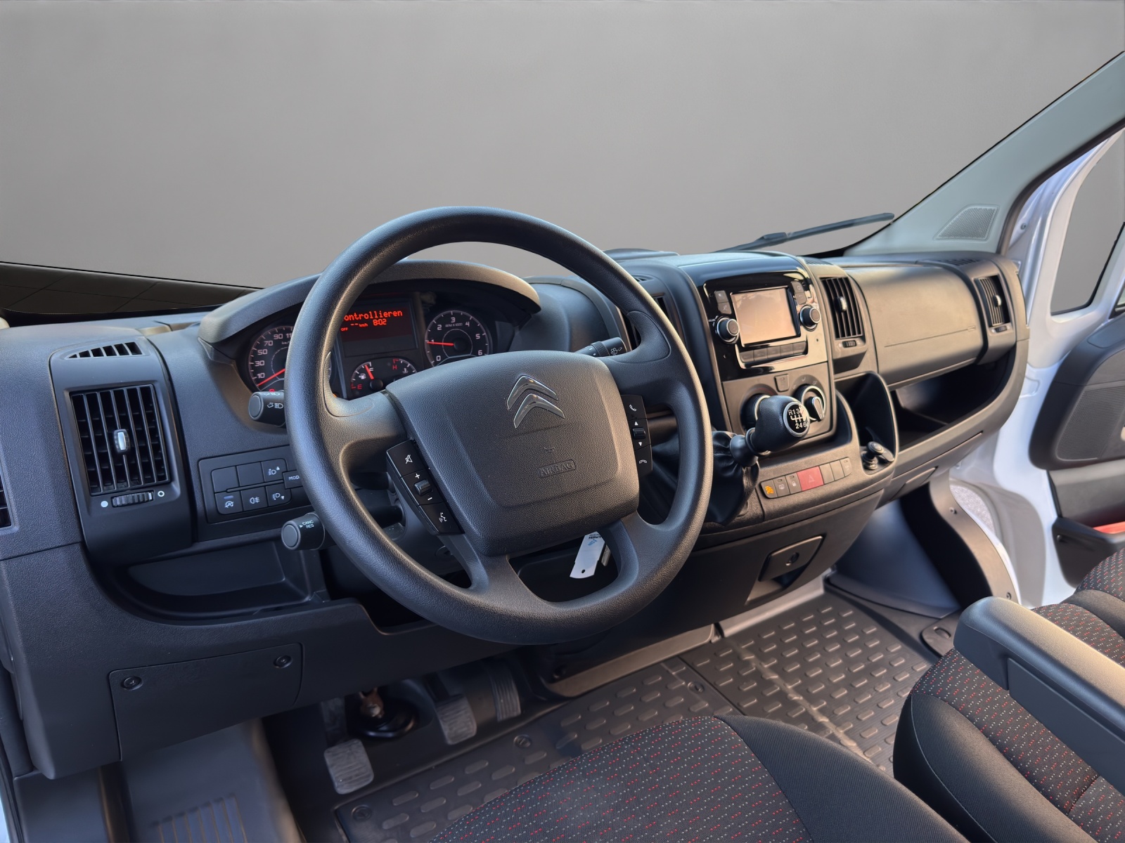 CITROEN Jumper 35 2.2 BlueHDi 140 L3H2-image-9