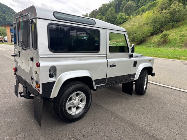 LAND ROVER Defender 90 SW 2.5 Td5-image-5