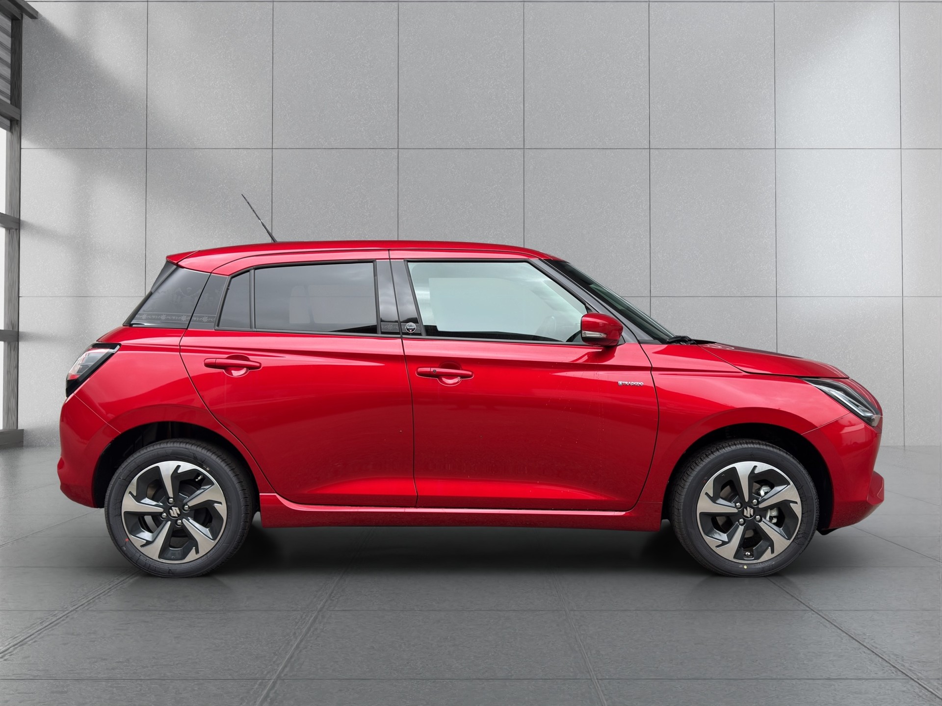 SUZUKI Swift 1.2 Tradizio Top Hybrid 4x4-image-5