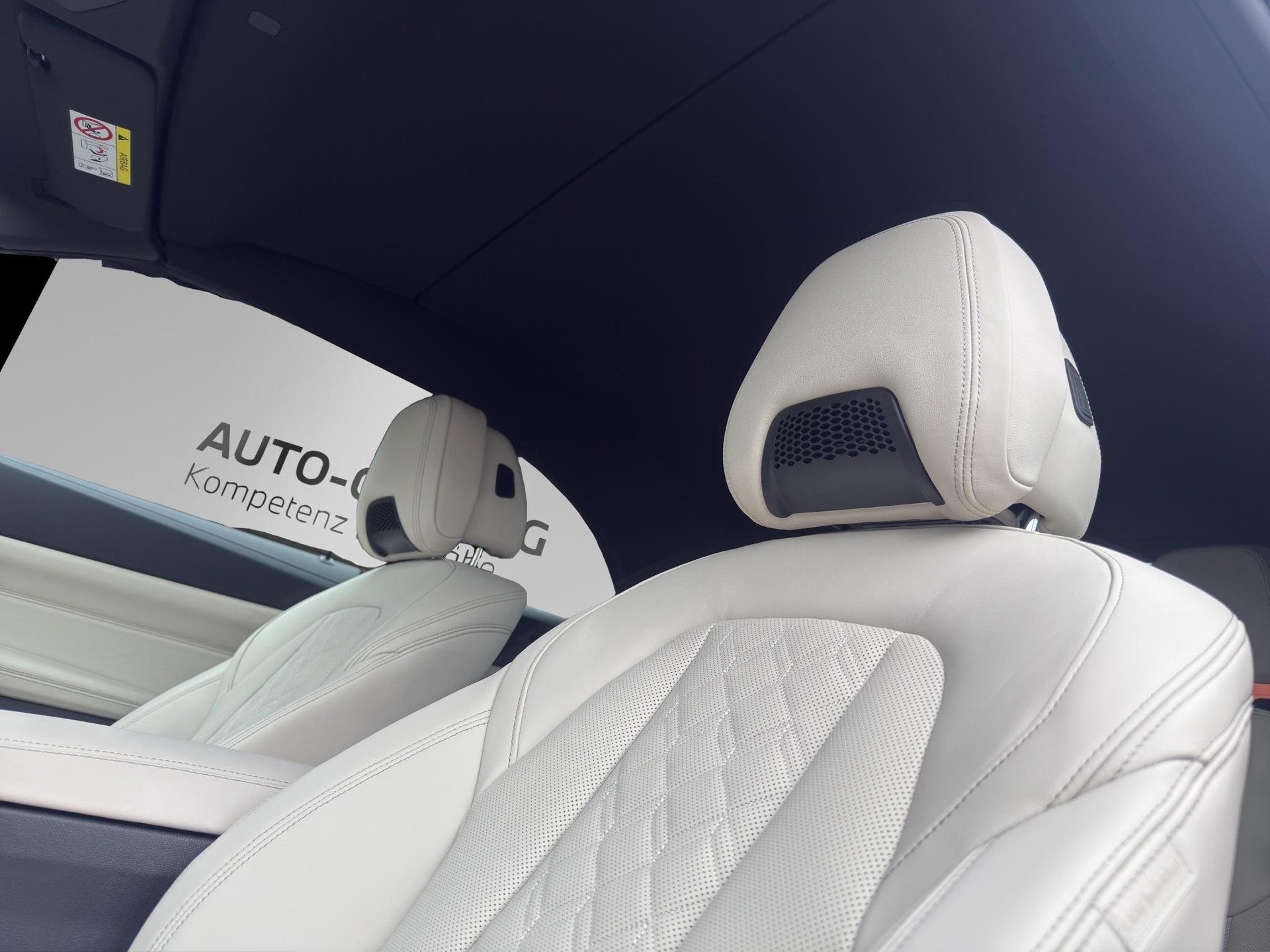 BMW 420i Cabrio M Sport Pro-image-12