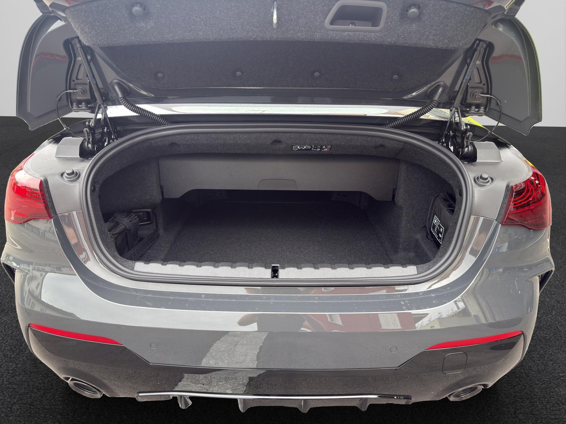 BMW 420i Cabrio M Sport Pro-image-22
