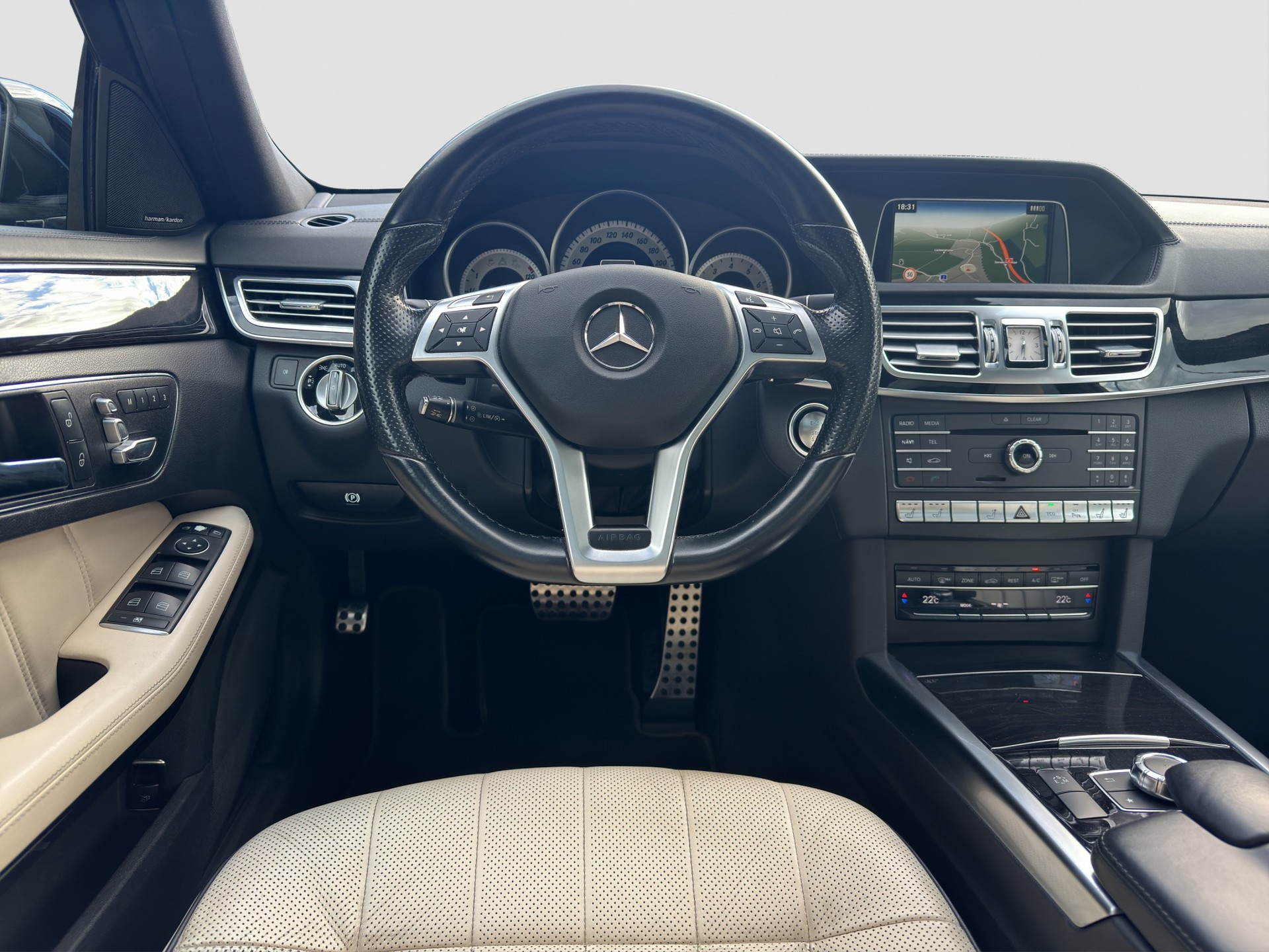 MERCEDES-BENZ E 500 Avantgarde 4Matic 7G-Tronic-image-7