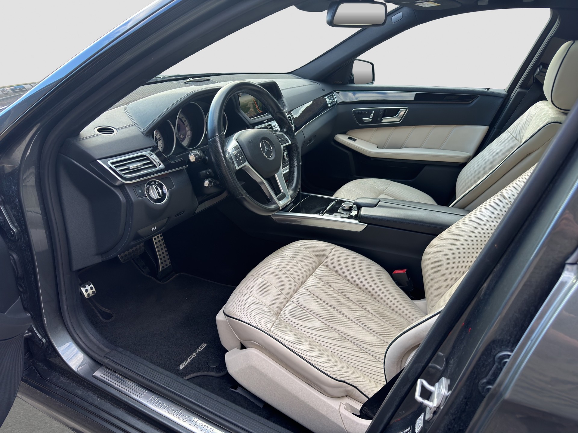 MERCEDES-BENZ E 500 Avantgarde 4Matic 7G-Tronic-image-9