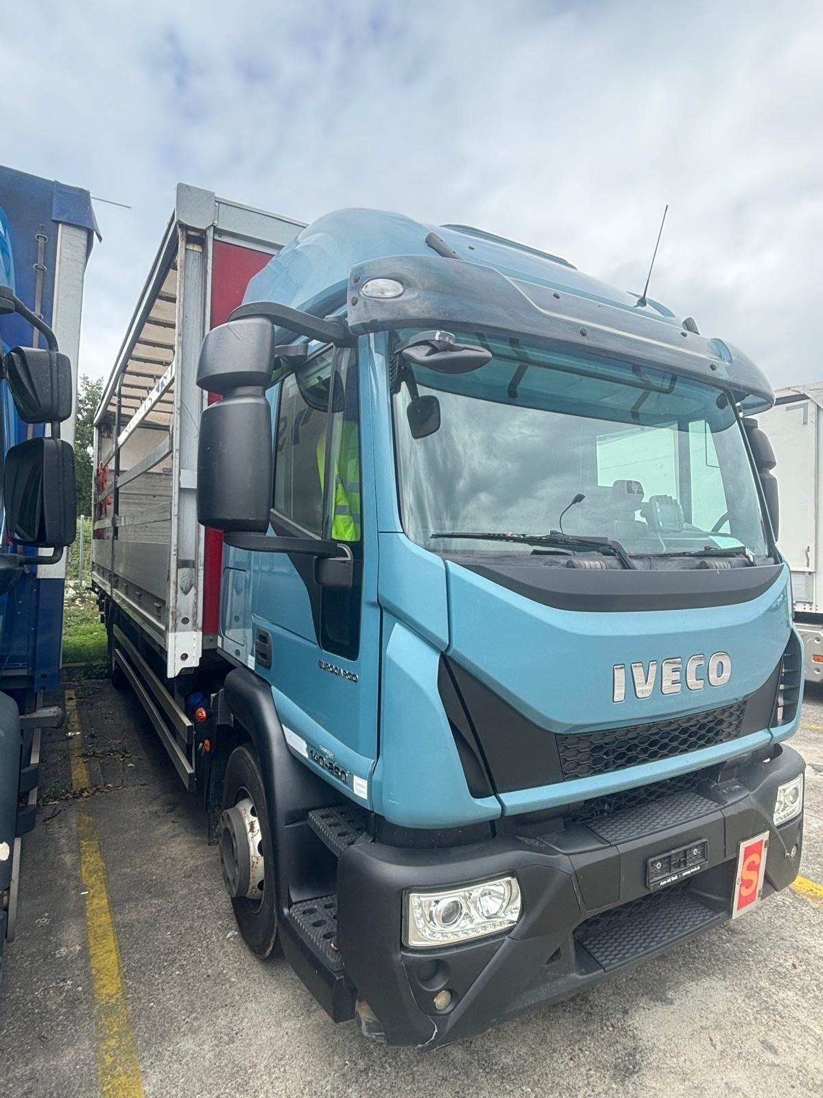 IVECO 140E25