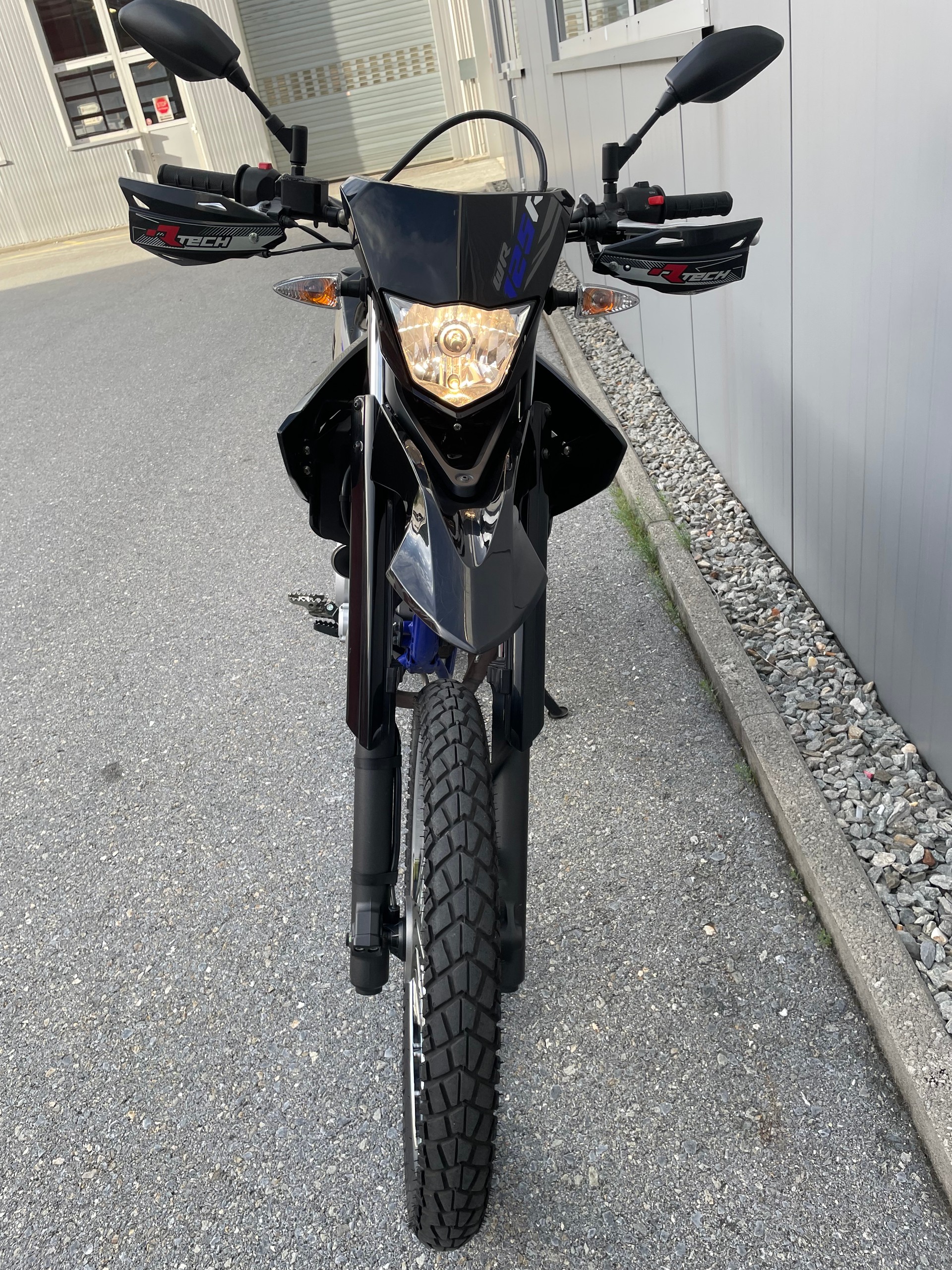 YAMAHA WR 125 R-image-5