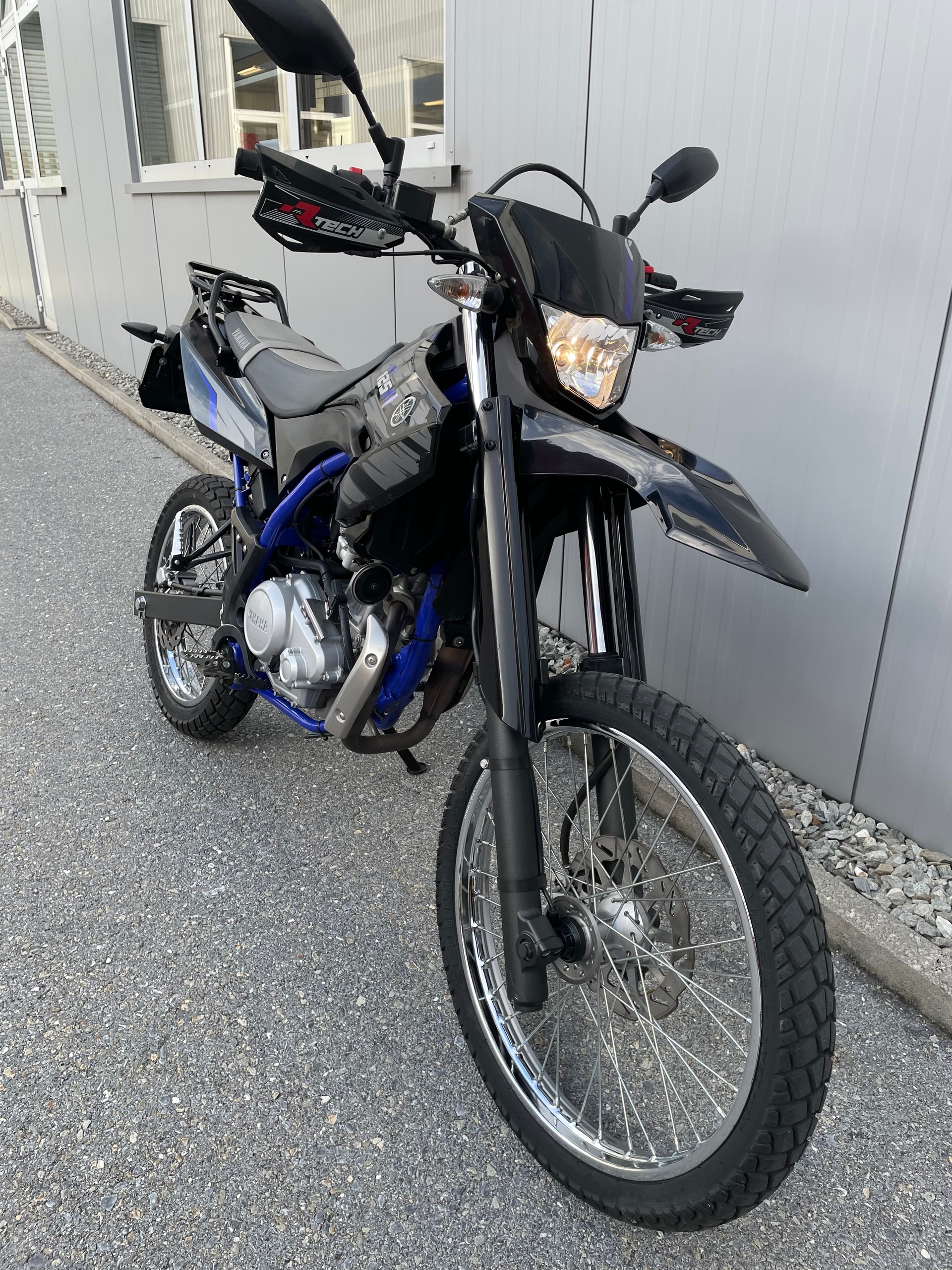 YAMAHA WR 125 R-image-2