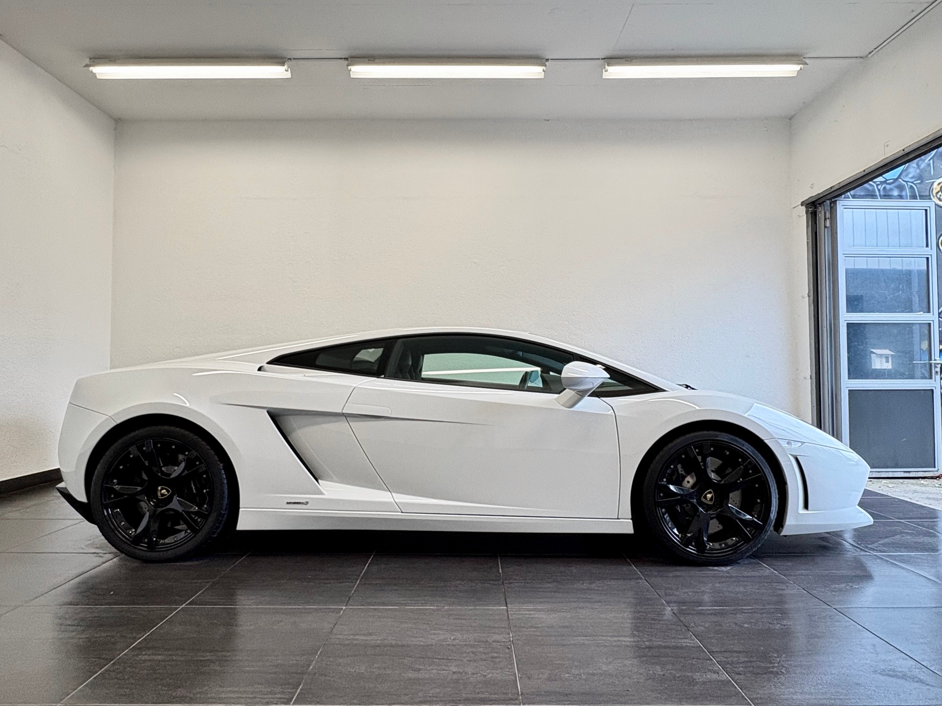 LAMBORGHINI Gallardo LP560-4 Coupé E-Gear-showroom-element-3