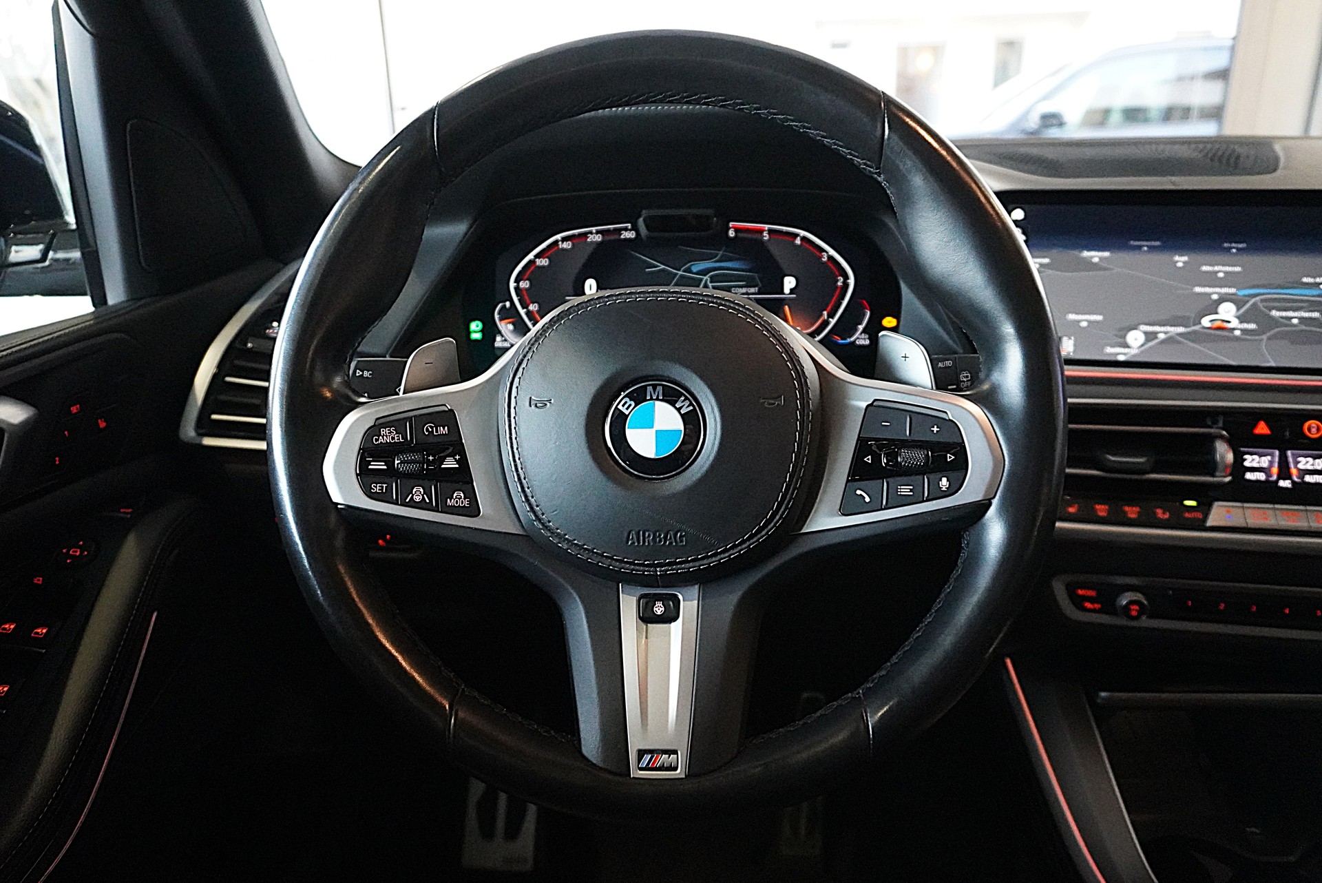 BMW X5 xDrive 48V 40d M Sport Steptronic-image-11