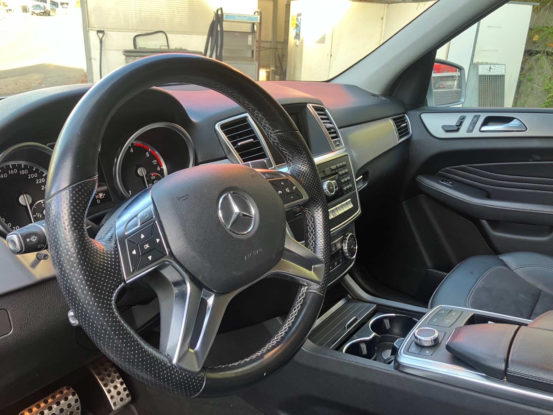 MERCEDES-BENZ ML 350 BlueTEC 4Matic AMG-Line-image-11