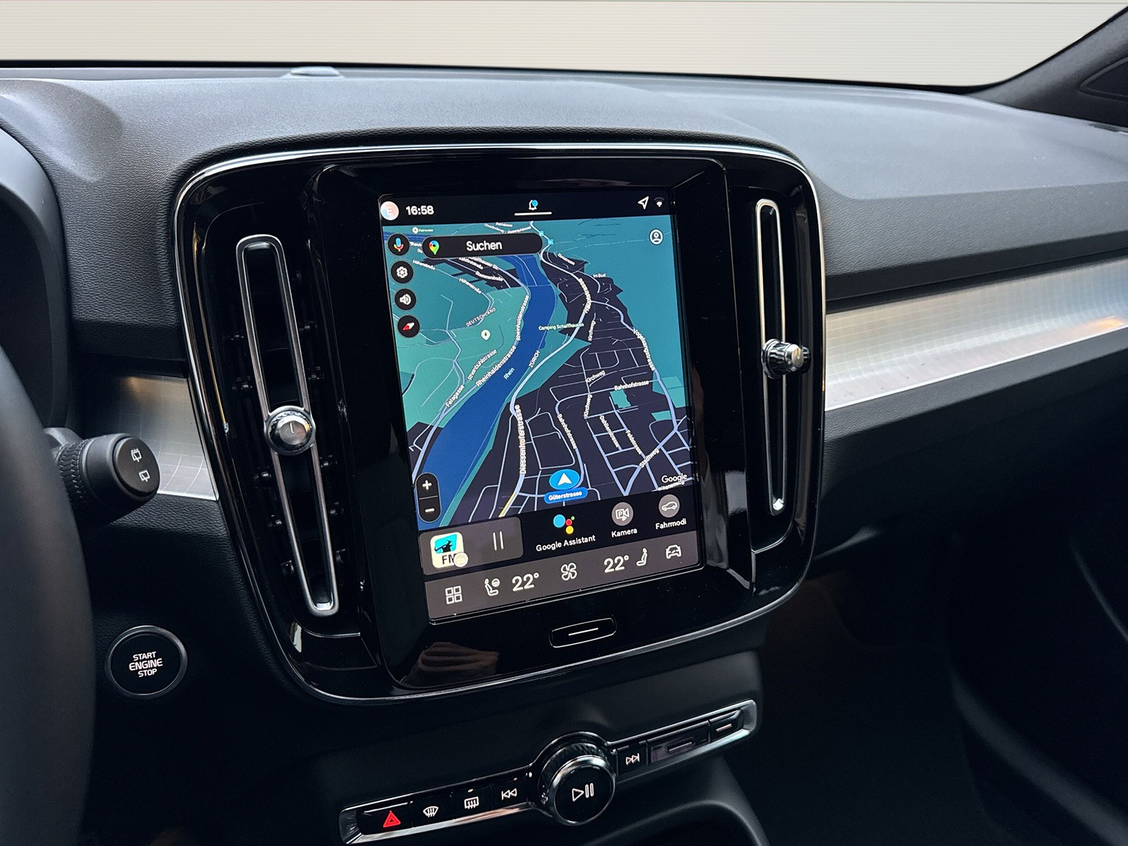 VOLVO XC40 2.0 B3 MH XCITE-image-12